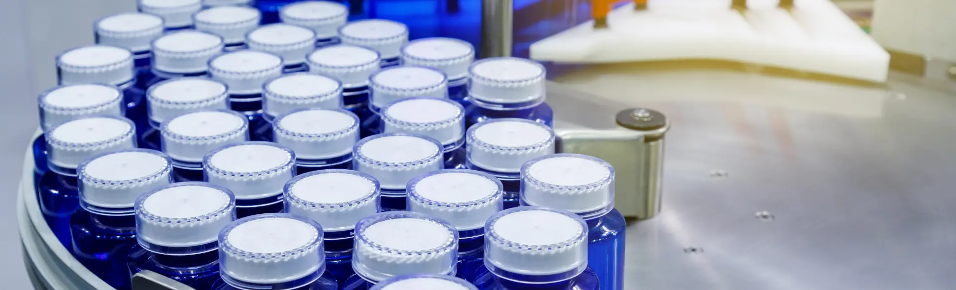 Healthcare & Pharma | Universal Cargo